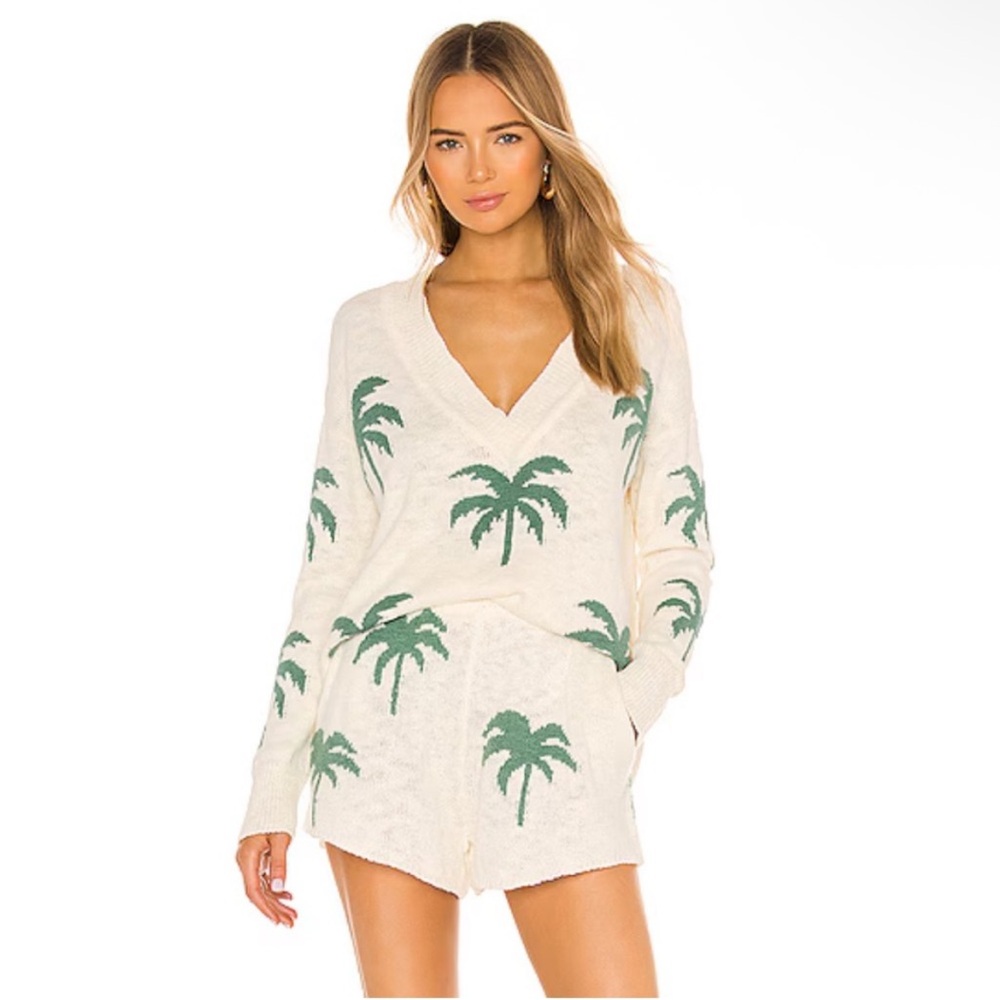 Show Me Your MuMu White and Green V-Neck Sweater